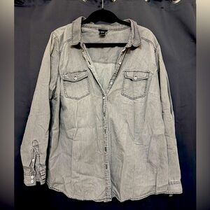 Torrid Size 2 (18/20) gray denim button up long sleeve shirt